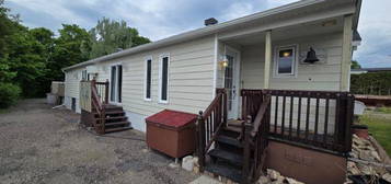 55 Westhill RD, Elliot Lake, Ontario