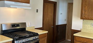 12 Grandview St Apt 3, Boston, MA 02131