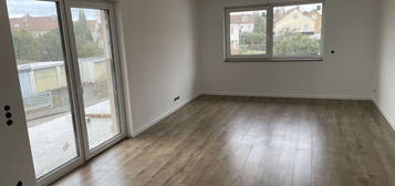 Moderne 3 Zimmer Wohnung im Neubau mit Balkon und Stellplatz