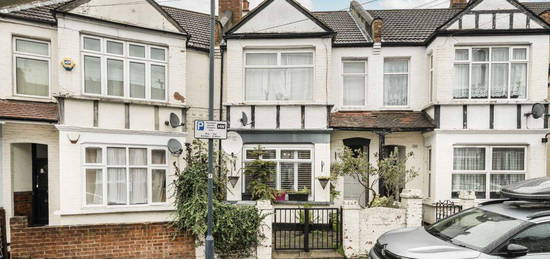 Flat for sale in Drayton Road, London NW10