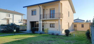 Villa in vendita a Trescore Cremasco