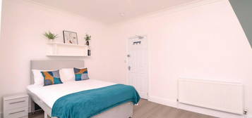 Flat to rent in Monks Road, Lincoln LN2