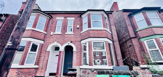 Property to rent in Kimbolton Avenue, Nottingham NG7