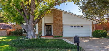 3813 Misty Meadow Dr, Fort Worth, TX 76133