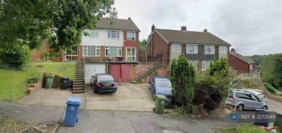 3 bedroom semi-detached house