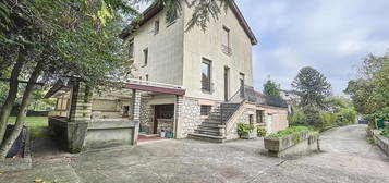 Maison  à vendre, 6 pièces, 4 chambres, 135 m²