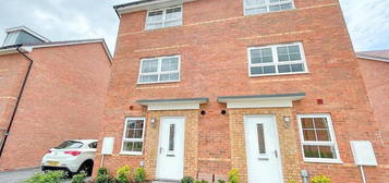 4 bedroom semi-detached house to rent