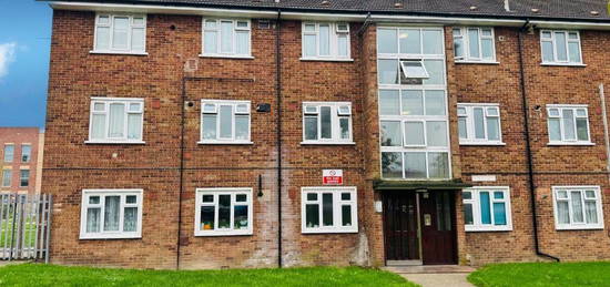 2 bedroom ground floor flat for sale