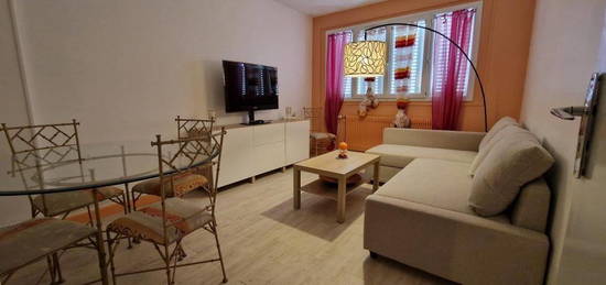 Appartement meublé  à louer, 4 pièces, 3 chambres, 70 m²