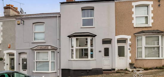 Terraced house to rent in Glenmore Avenue, Plymouth PL2