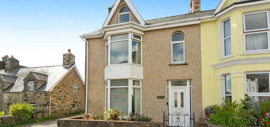 6 bedroom end of terrace house for sale