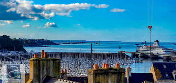 Saint-Malo : Superbe appartement avec vue mer dans un immeuble remarquable à Saint-Servan.