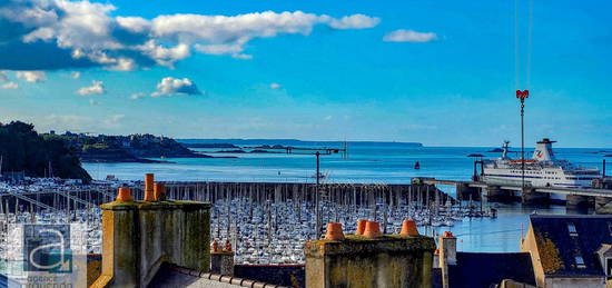 Saint-Malo : Superbe appartement avec vue mer dans un immeuble remarquable à Saint-Servan.