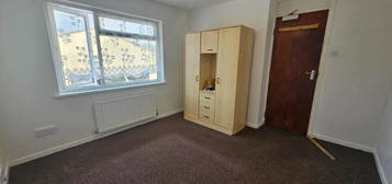 Room to rent in Lincoln, Stantonbury MK14