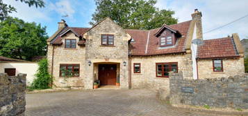 5 bed detached house for sale