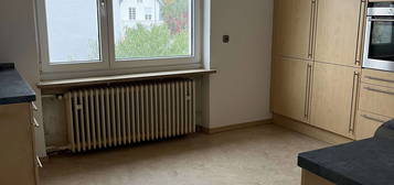 Helle 4-Zimmer-Wohnung mit Balkon und Einbauküche in Ingolstadt