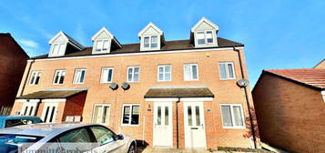 3 bedroom terraced house for sale