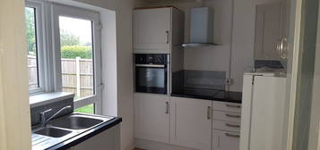 4 bed terraced house to rent