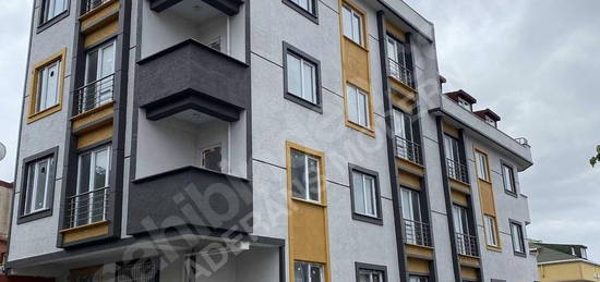 ARNAVUTKÖY MERKEZDE PTT KARŞISI TERASLI AYRI GİRİŞLİ LÜX DUBLEKS