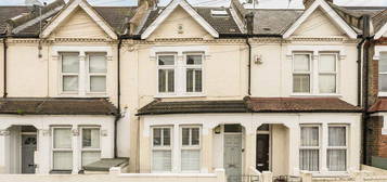 Maisonette for sale in Kimber Road, London SW18