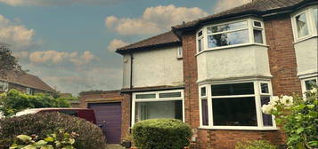 3 bed semi-detached house for sale