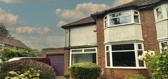 3 bed semi-detached house for sale