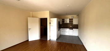 "2 Zimmer Wohnung mit Balkon und Garage"