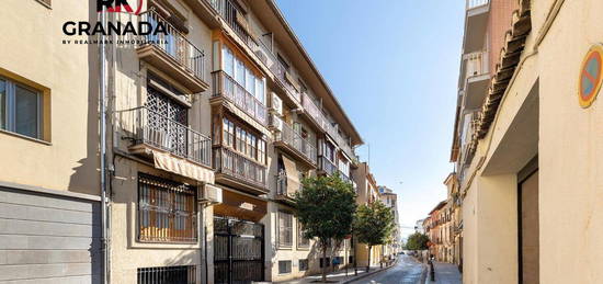 Piso en venta en Calle Santiago, 35, San Matías - Realejo