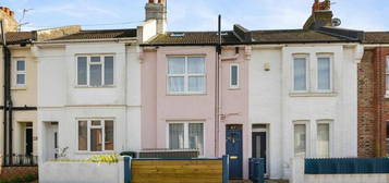 4 bedroom terraced house for sale