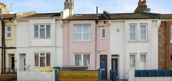 4 bedroom terraced house for sale