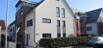 Liebhaber für Dachschräge - Dachgeschoss-Wohnung mit Terrasse, 71404 Korb, Schillerstraße 29