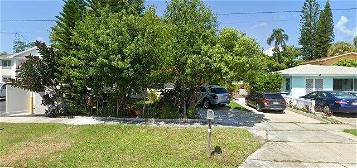 111 N Lady Mary Dr, Clearwater, FL 33755