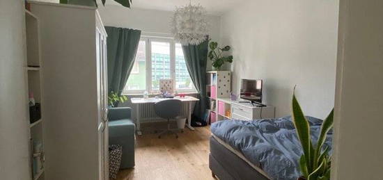 Schöne, helle 3 Zimmer Wohnung