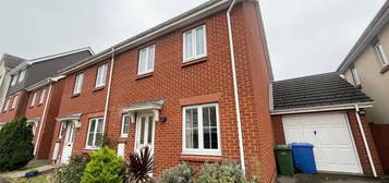 3 bedroom semi-detached house