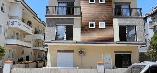 TUZLA MH'DE STADYUM ARKASI KALORİFERLİ OTO PANJURLU 3+1