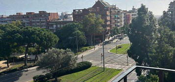 Piso en avenida De Cornellà en El Centre, Esplugues de Llobregat