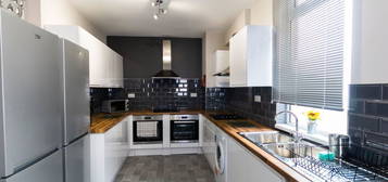 6 bed shared accommodation to rent