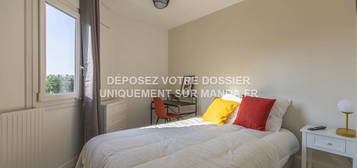 Location appartement 5 pièces 10 m²