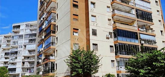 Armağan Çağlayan Sitesi Bayraklı İzmir'de Kiralık 2+1 Daire