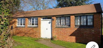 1 bed detached house to rent