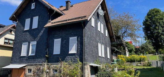 Wohnhaus mit charmantem Altbaucharakter