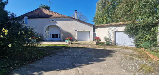 Maison en pierre 4 chambres et terrain proche Duras