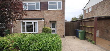 3 bed semi-detached house to rent