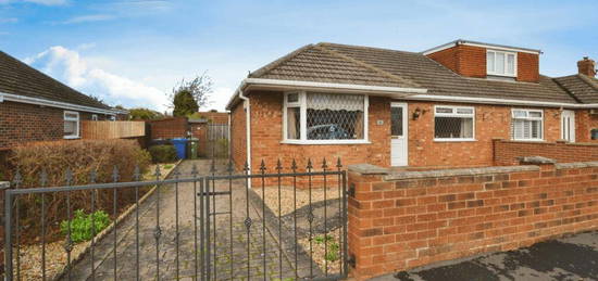 2 bedroom semi-detached bungalow for sale