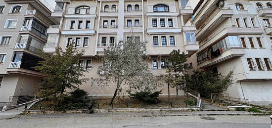 KEÇİÖREN BASINEVLERİNDE SATILIK ARA KAT DAİRE