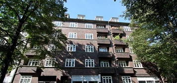 Modernisierte Altbauwohnung im ruhigen Barmbek