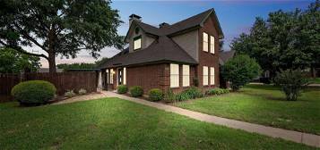2913 Normandy Ct, Euless, TX 76039