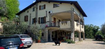 Villa in vendita in via Montescano, 4