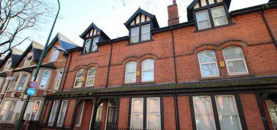 5 bedroom terraced house