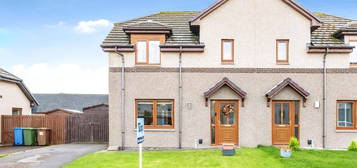 3 bed semi-detached house for sale